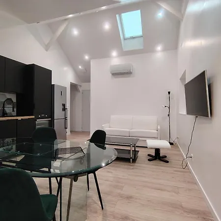 Le Hublot D Loft Moderne Panoramique 아파트 아미앵